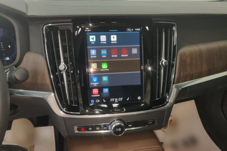 Used Volvo S90 2025 B5 Zhiyuan Luxury Edition Audio And AC Panel