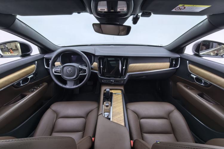 Used Volvo S90 2025 B5 Zhiyi Luxury Edition Audio And AC Panel