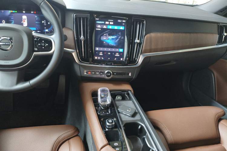 Used Volvo S90 2025 B5 Zhiya Luxury Edition Audio And AC Panel