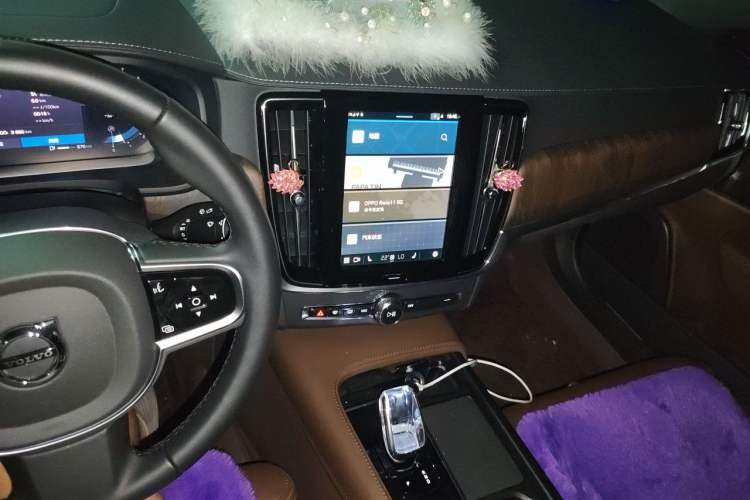 Used Volvo S90 2025 B5 Zhiyuan Luxury Edition Audio And AC Panel
