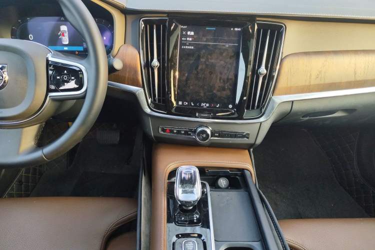 Used Volvo S90 2025 B5 Zhiyuan Luxury Edition Audio And AC Panel