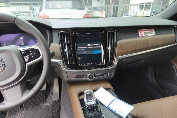 Used Volvo S90 2025 B5 Zhiyuan Luxury Edition Audio And AC Panel