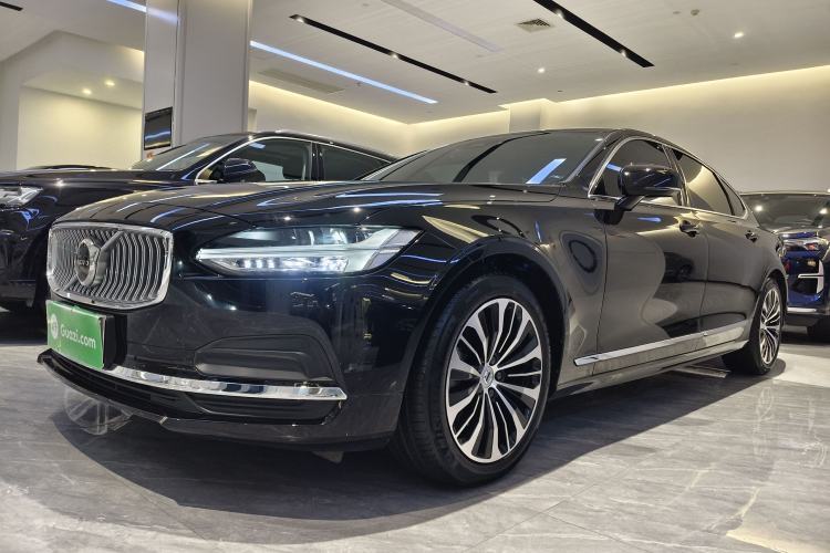 Volvo S90 2025 B5 Zhiyi Luxury Edition