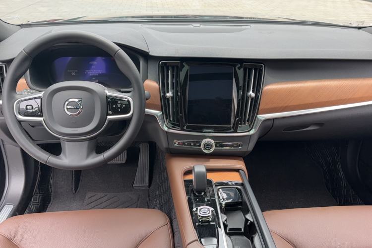 Used Volvo S90 2025 B5 Zhiyi Luxury Edition Center Console