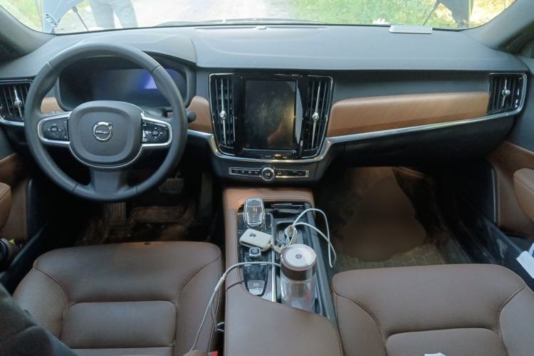 Used Volvo S90 2025 B5 Zhiyi Luxury Edition Center Console