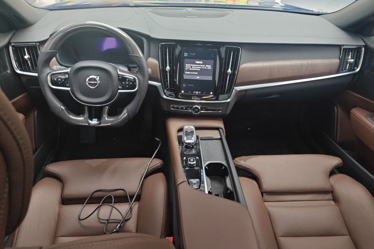 Used Volvo S90 2025 B5 Zhiyuan Luxury Edition Center Console