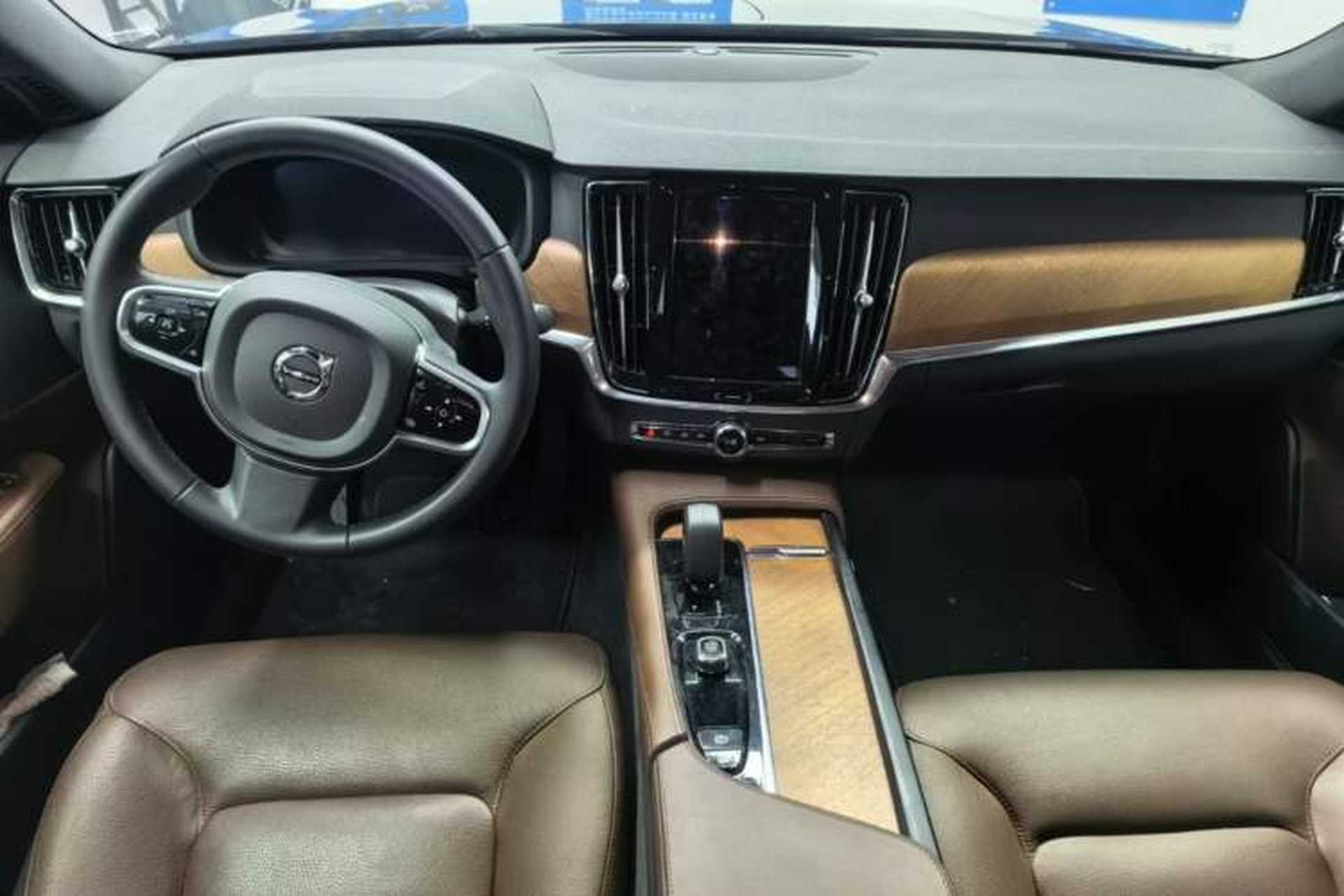 Used Volvo S90 2025 B5 Zhiyi Luxury Edition Center Console