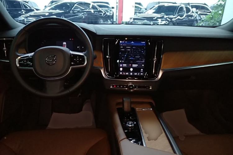 Used Volvo S90 2025 B5 Zhiyi Luxury Edition Center Console