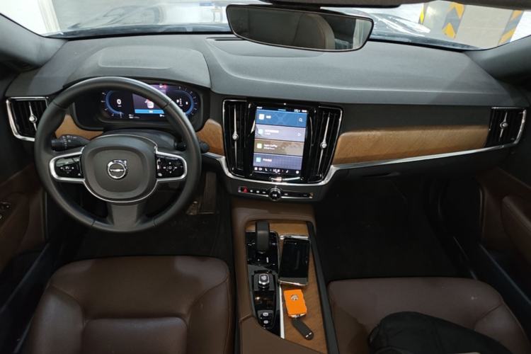 Used Volvo S90 2025 B5 Zhiyi Luxury Edition Center Console