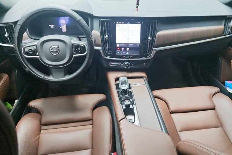 Used Volvo S90 2025 B5 Zhiyuan Luxury Edition Center Console