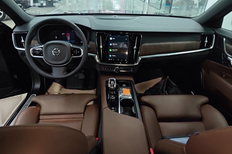 Used Volvo S90 2025 B5 Zhiyuan Luxury Edition Center Console