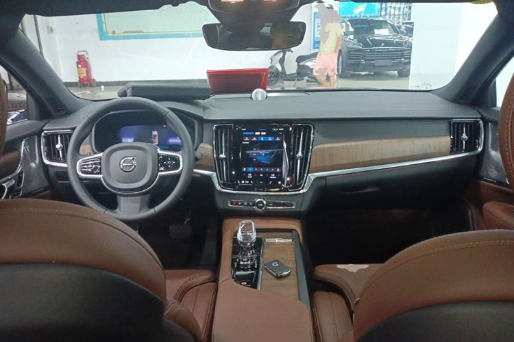 Used Volvo S90 2025 B5 Zhiya Luxury Edition Center Console