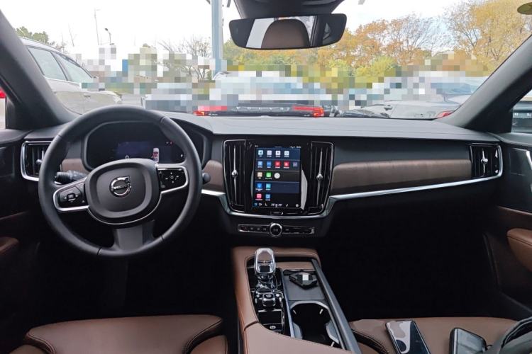 Used Volvo S90 2025 B5 Zhiyuan Luxury Edition Center Console