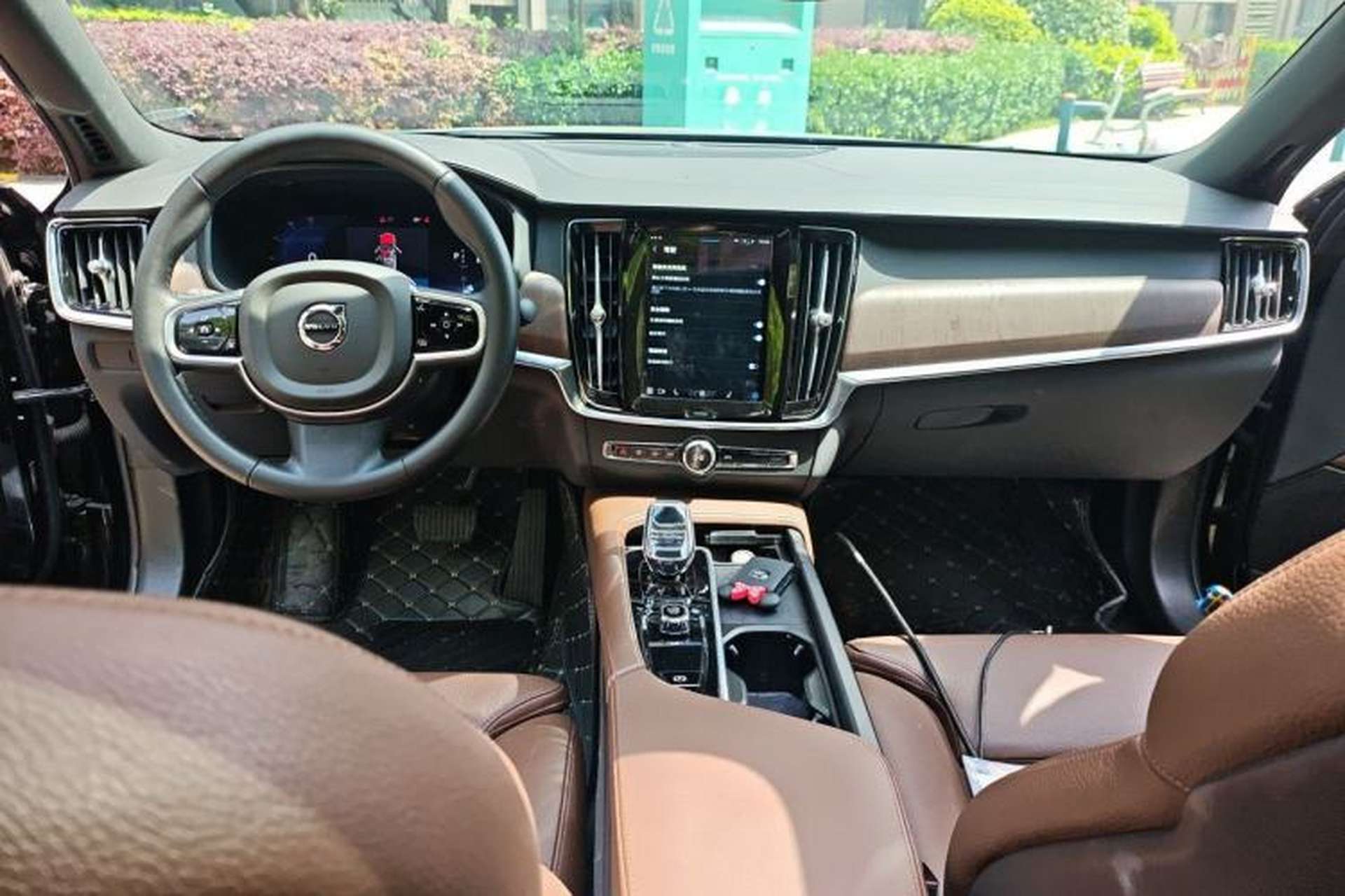 Used Volvo S90 2025 B5 Zhiyuan Luxury Edition Center Console