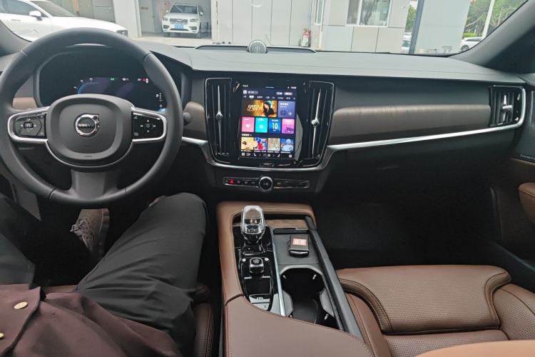 Used Volvo S90 2025 B5 Zhiya Luxury Edition Center Console