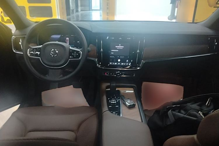 Used Volvo S90 2025 B5 Zhiyi Luxury Edition Center Console