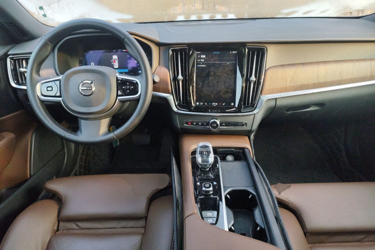 Used Volvo S90 2025 B5 Zhiyuan Luxury Edition Center Console