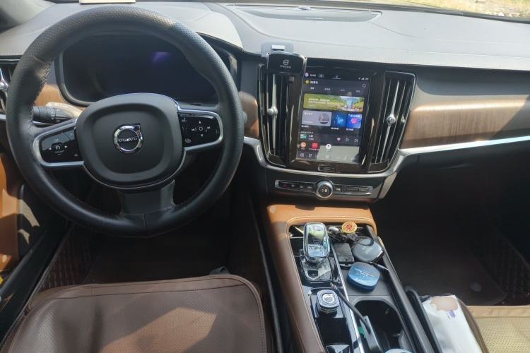 Used Volvo S90 2025 B5 Zhiyuan Luxury Edition Center Console
