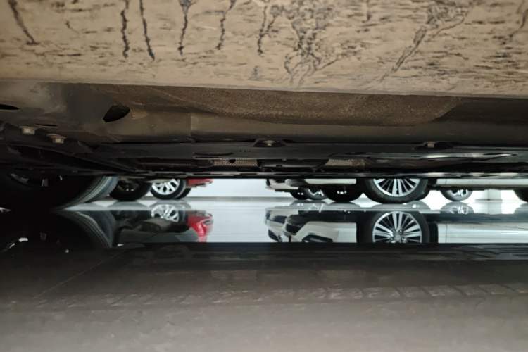 Used Volvo S90 2025 B5 Zhiyi Luxury Edition Chassis Front Left