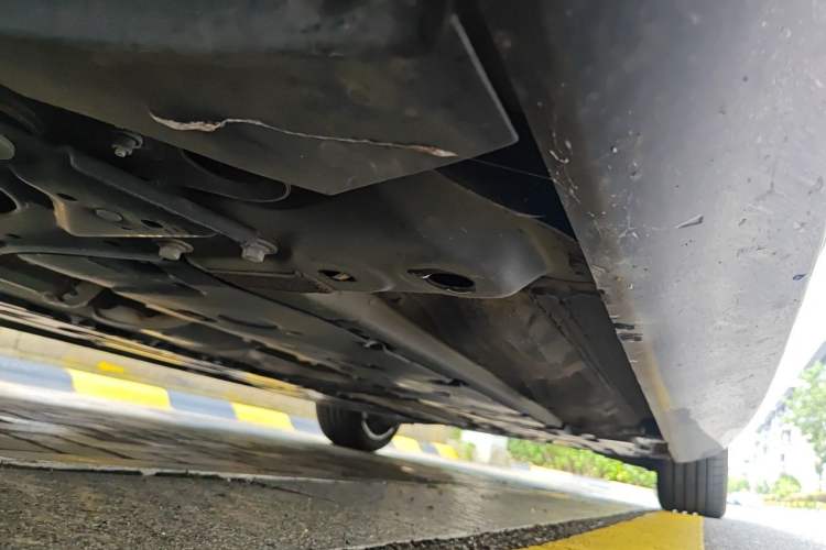 Used Volvo S90 2025 B5 Zhiyuan Luxury Edition Chassis Front Left