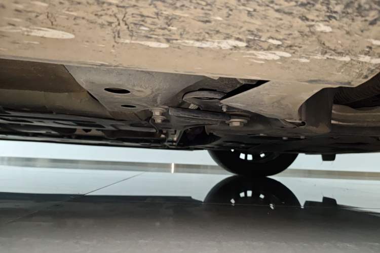 Used Volvo S90 2025 B5 Zhiyi Luxury Edition Chassis Front Right