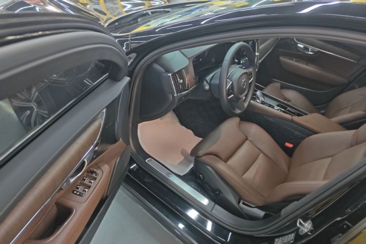 Used Volvo S90 2025 B5 Zhiyuan Luxury Edition Driver Seat