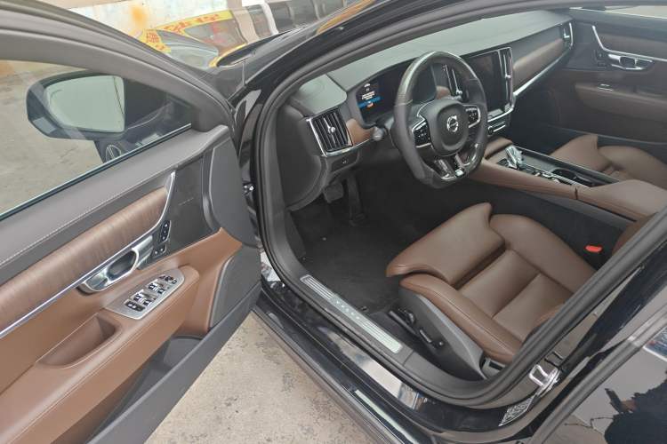 Used Volvo S90 2025 B5 Zhiyuan Luxury Edition Driver Seat