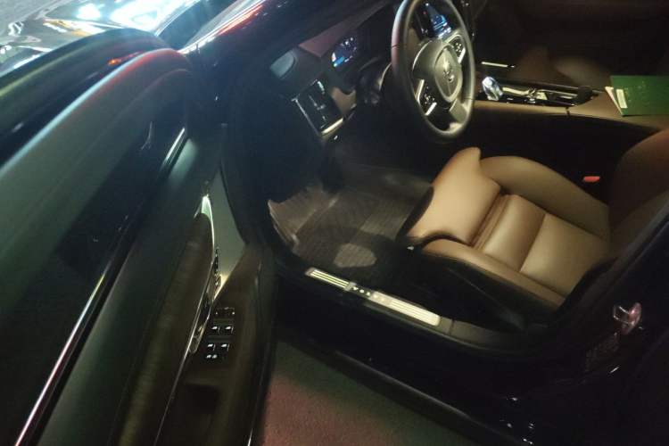 Used Volvo S90 2025 B5 Zhiyuan Luxury Edition Driver Seat