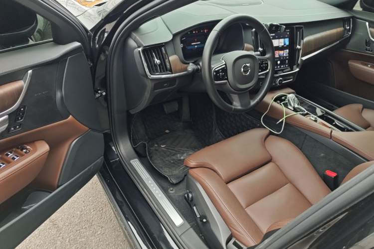 Used Volvo S90 2025 B5 Zhiyuan Luxury Edition Driver Seat
