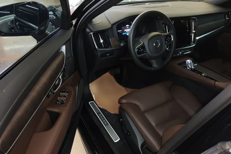 Used Volvo S90 2025 B5 Zhiyuan Luxury Edition Driver Seat