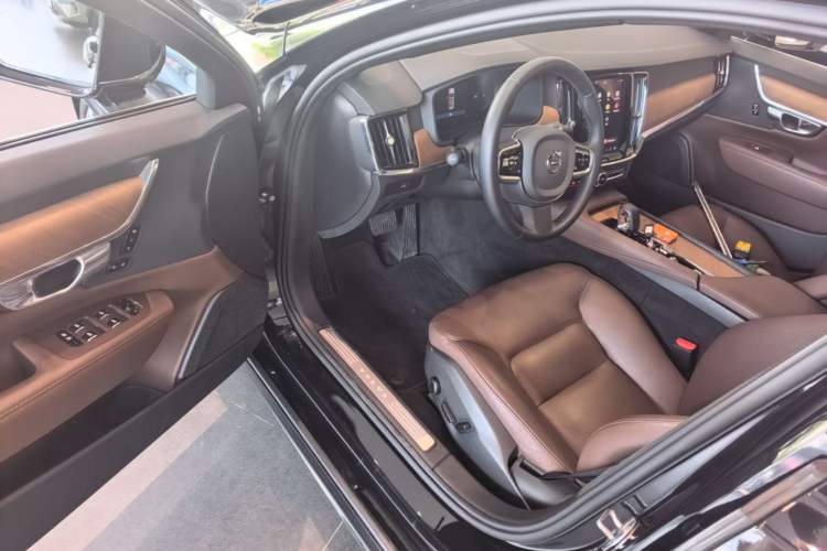 Used Volvo S90 2025 B5 Zhiyi Luxury Edition Driver Seat