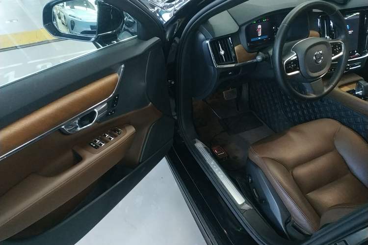 Used Volvo S90 2025 B5 Zhiyi Luxury Edition Driver Seat