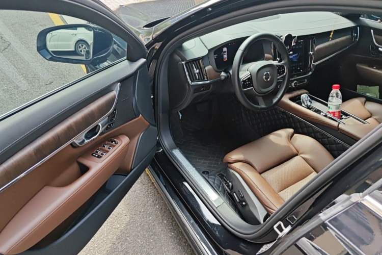 Used Volvo S90 2025 B5 Zhiyuan Luxury Edition Driver Seat
