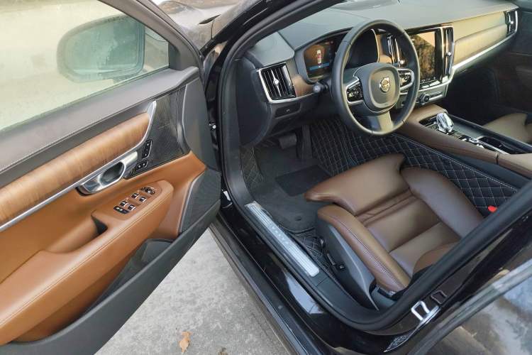 Used Volvo S90 2025 B5 Zhiyuan Luxury Edition Driver Seat