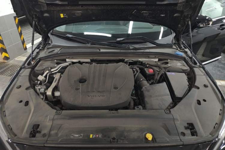 Used Volvo S90 2025 B5 Zhiyi Luxury Edition Engine Bay