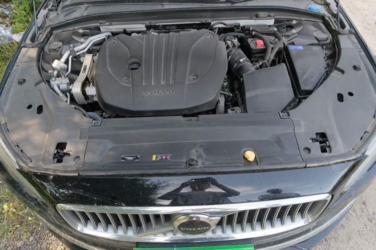 Used Volvo S90 2025 B5 Zhiyi Luxury Edition Engine Bay