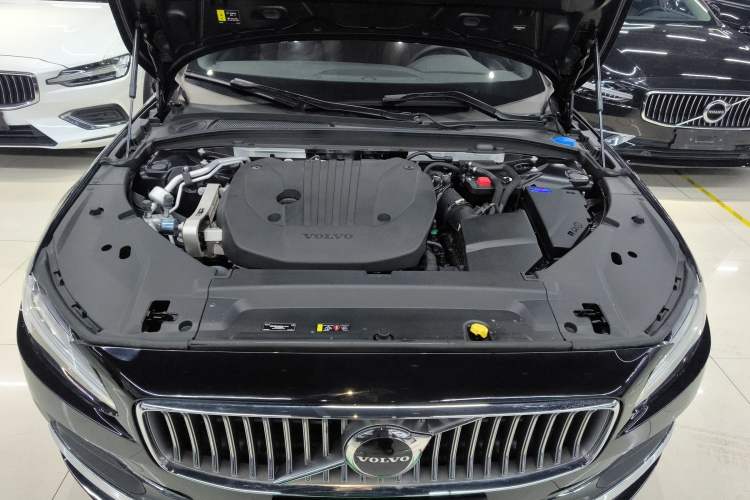 Used Volvo S90 2025 B5 Zhiyuan Luxury Edition Engine Bay