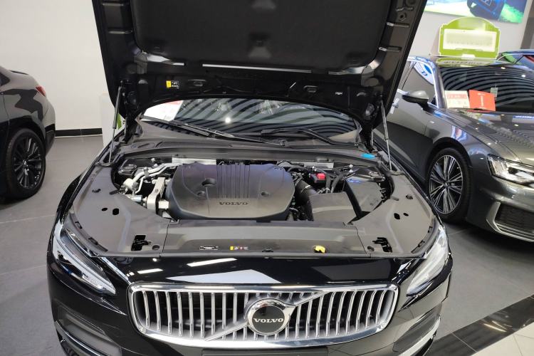 Used Volvo S90 2025 B5 Zhiyuan Luxury Edition Engine Bay