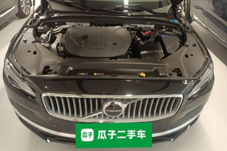 Used Volvo S90 2025 B5 Zhiyi Luxury Edition Engine Bay