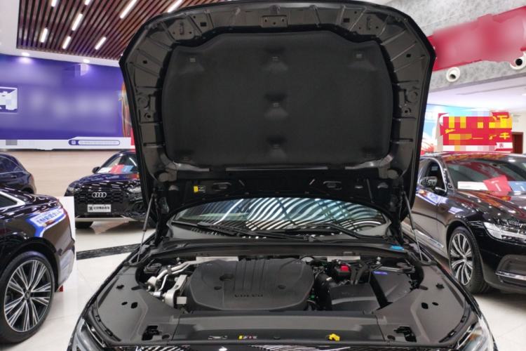 Used Volvo S90 2025 B5 Zhiyi Luxury Edition Engine Bay