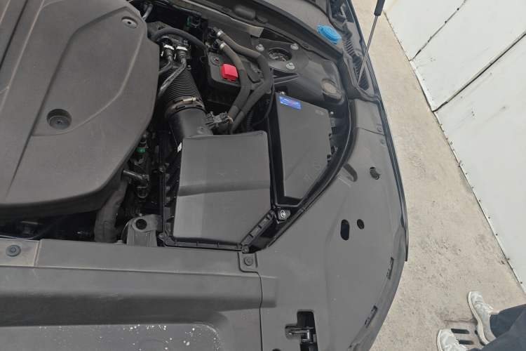 Used Volvo S90 2025 B5 Zhiyuan Luxury Edition Engine Bay Left