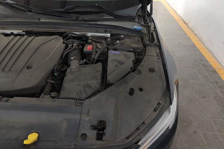 Used Volvo S90 2025 B5 Zhiyi Luxury Edition Engine Bay Left