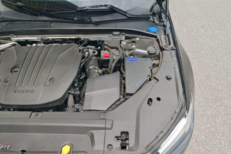 Used Volvo S90 2025 B5 Zhiyuan Luxury Edition Engine Bay Left