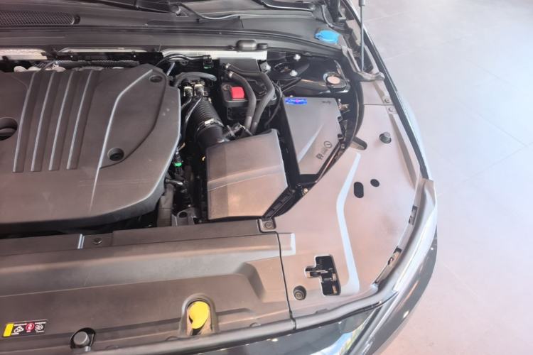 Used Volvo S90 2025 B5 Zhiyi Luxury Edition Engine Bay Left