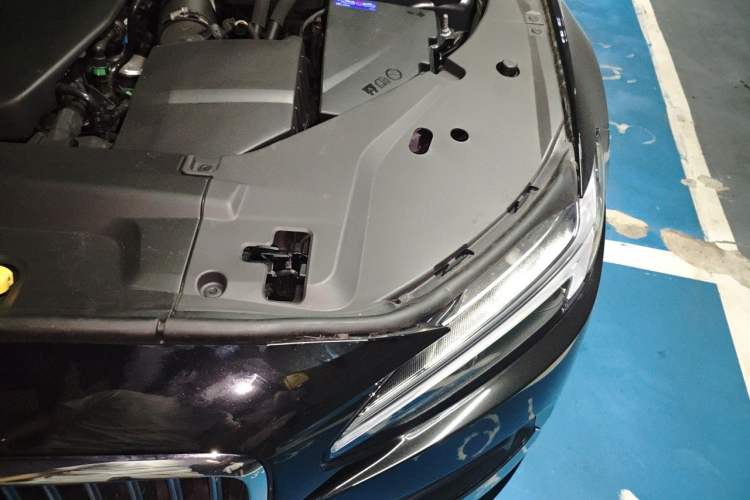 Used Volvo S90 2025 B5 Zhiyuan Luxury Edition Engine Bay Left