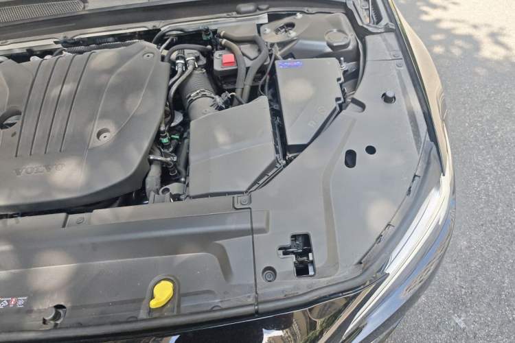 Used Volvo S90 2025 B5 Zhiyuan Luxury Edition Engine Bay Left