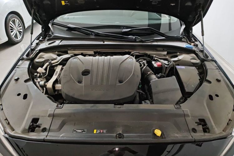 Used Volvo S90 2025 B5 Zhiyi Luxury Edition Engine Bay