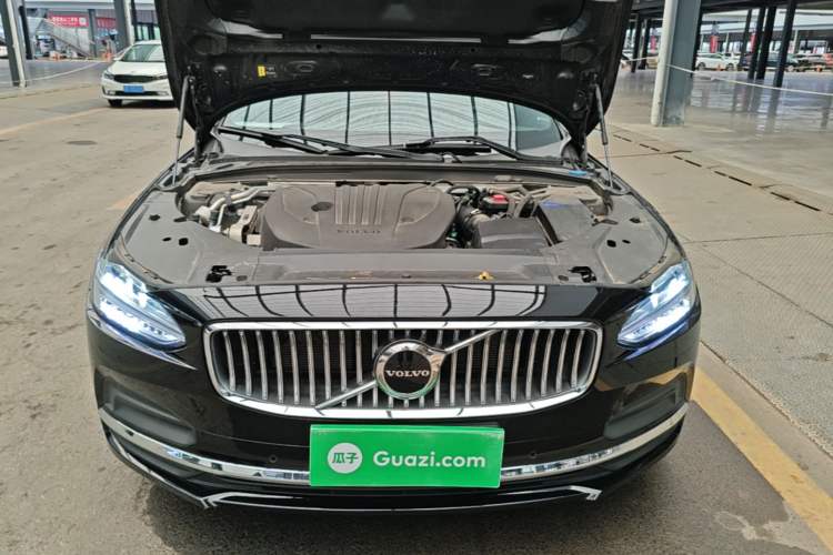 Used Volvo S90 2025 B5 Zhiyi Luxury Edition Engine Bay