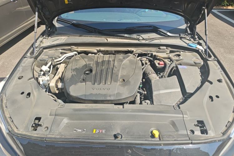 Used Volvo S90 2025 B5 Zhiyi Luxury Edition Engine Bay