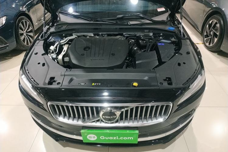Used Volvo S90 2025 B5 Zhiya Luxury Edition Engine Bay